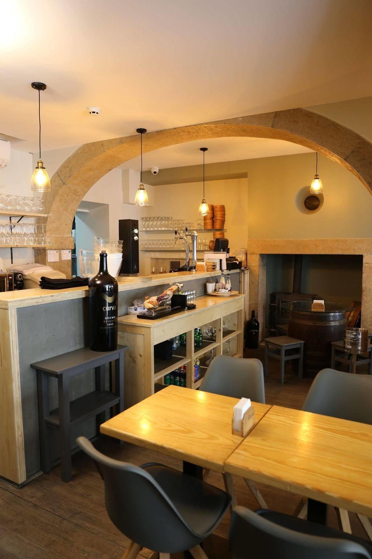 G&B - Hostel And Wines Lisboa 外观 照片